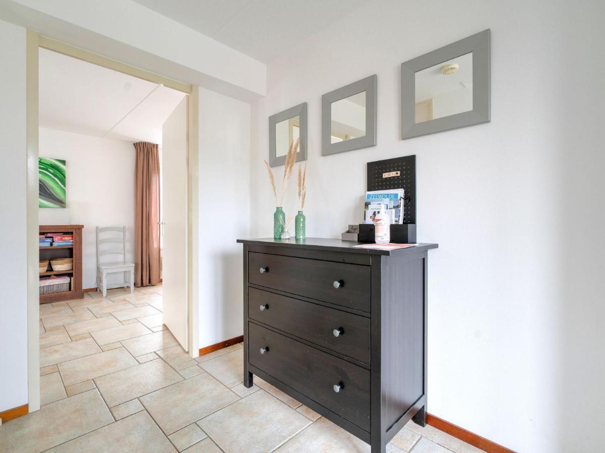 Captivating Holiday Home In Zeewolde Near Forest ภายนอก รูปภาพ