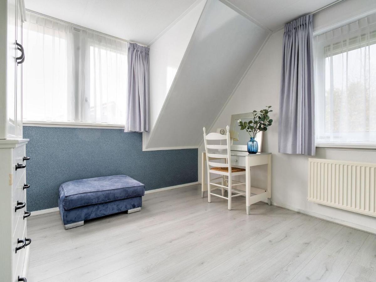 Captivating Holiday Home In Zeewolde Near Forest ภายนอก รูปภาพ